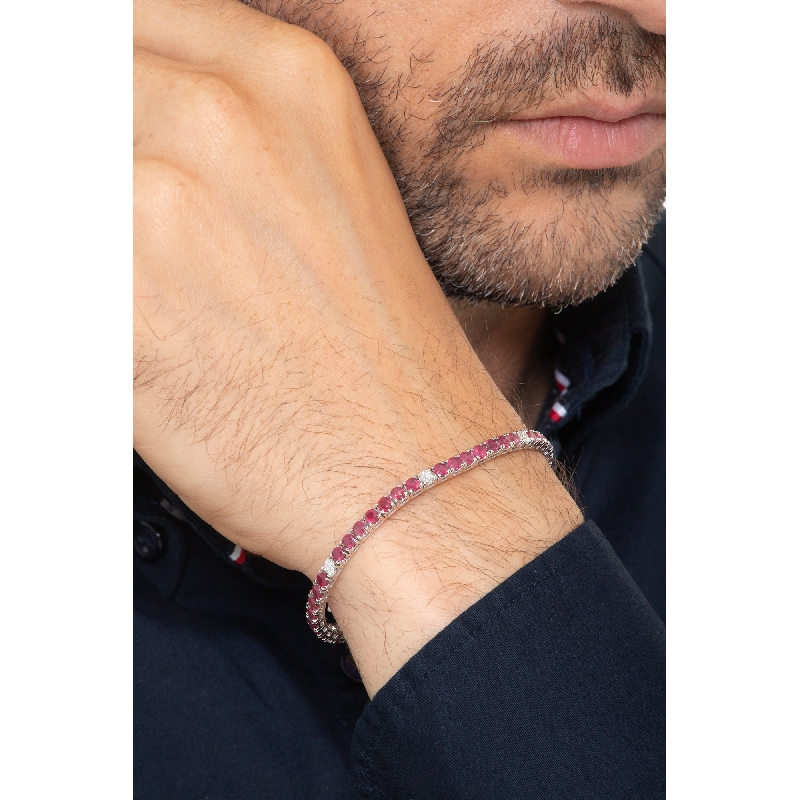 Bracelet tennis à griffes en or blanc 18 ct serti de rubis Bracelet tennis à griffes en or blanc 18 ct serti de rubis