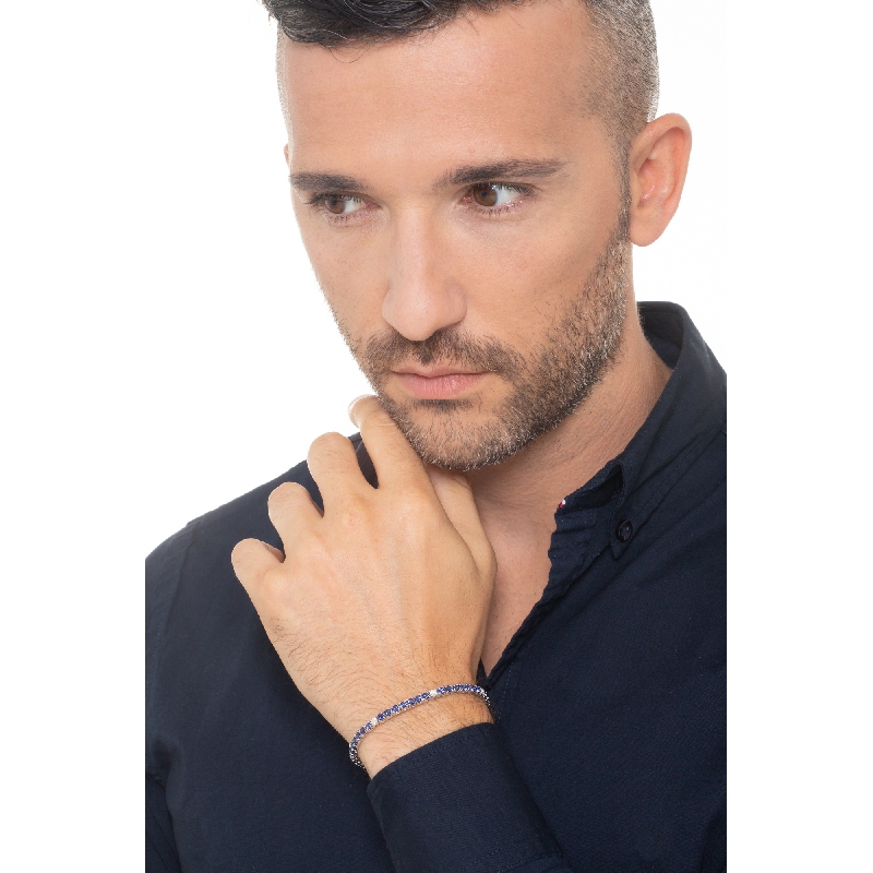 Bracelet tennis à griffes en or blanc 18 carats serti de saphirs bleus Bracelet tennis à griffes en or blanc 18 carats serti de saphirs bleus