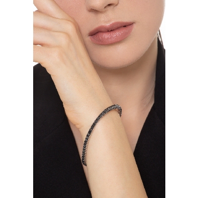 Bracelet tennis en or blanc 18k avec diamants noirs