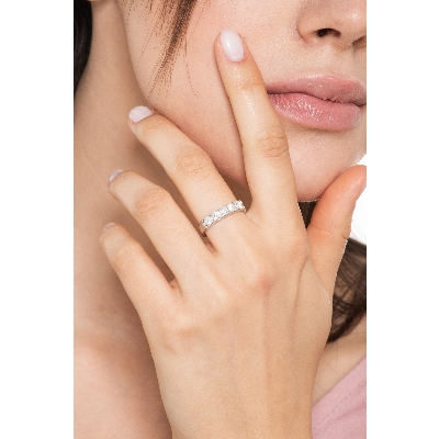 Bague Veretta à 5 pierres en Or Blanc 18k sertie de diamants