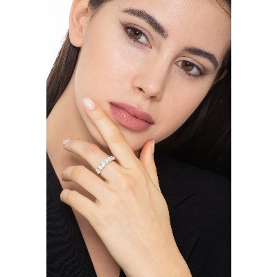 Bague demi-alliance 7 diamants en or blanc 18 carats ct. 1,70