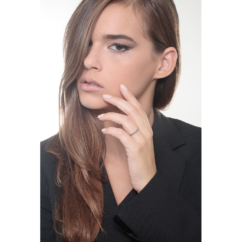 Bague d’éternité à griffes en Or Jaune 18k et saphirs blue