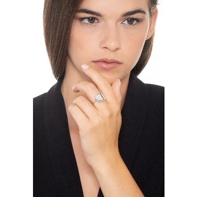 Bague géométrique en or blanc 18k avec diamants