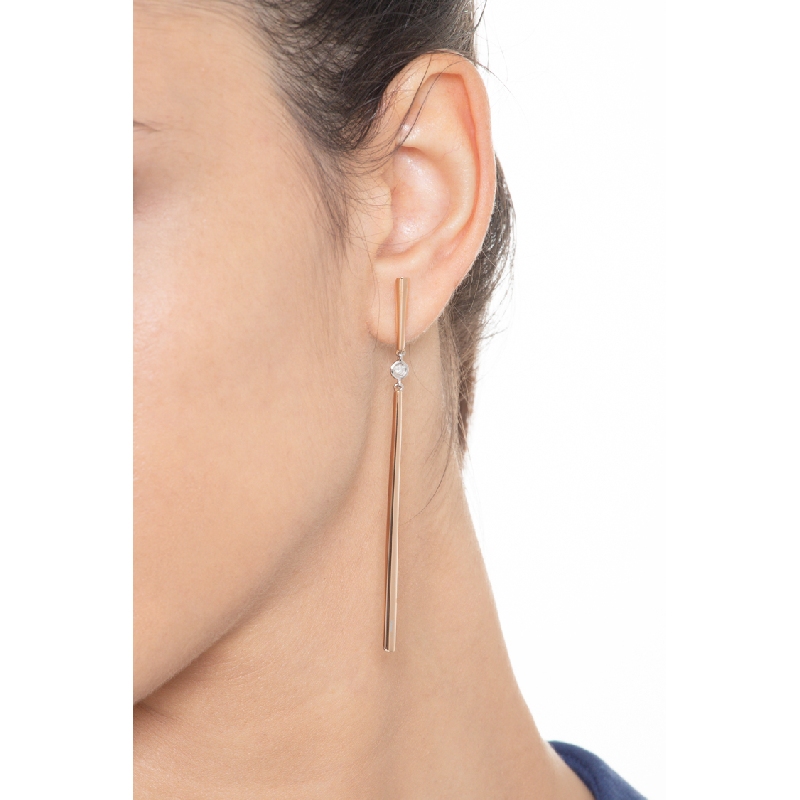 Boucles d’oreilles pendantes en or rose et blanc 18k avec diamant