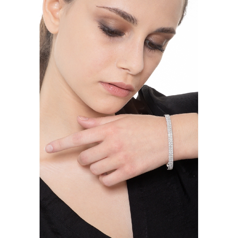 Bracelet rigide en or blanc 18k double rangee de diamants