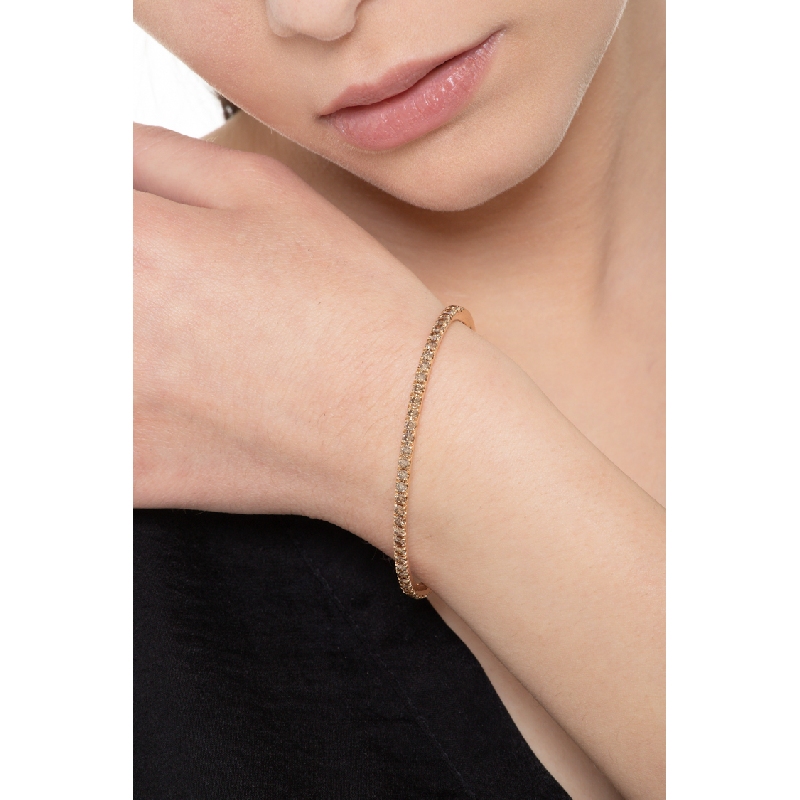 Bracelet rigide en or rose 18k avec diamants bruns Bracelet rigide en or rose 18k avec diamants bruns