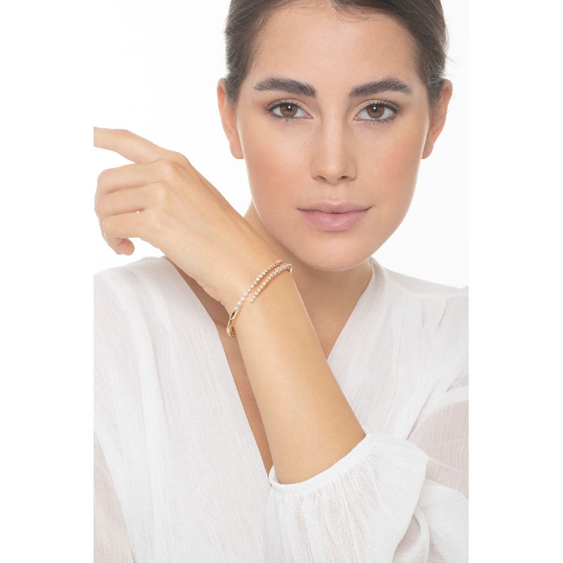 Bracelet rigide en or rose 18k avec diamants Bracelet rigide en or rose 18k avec diamants