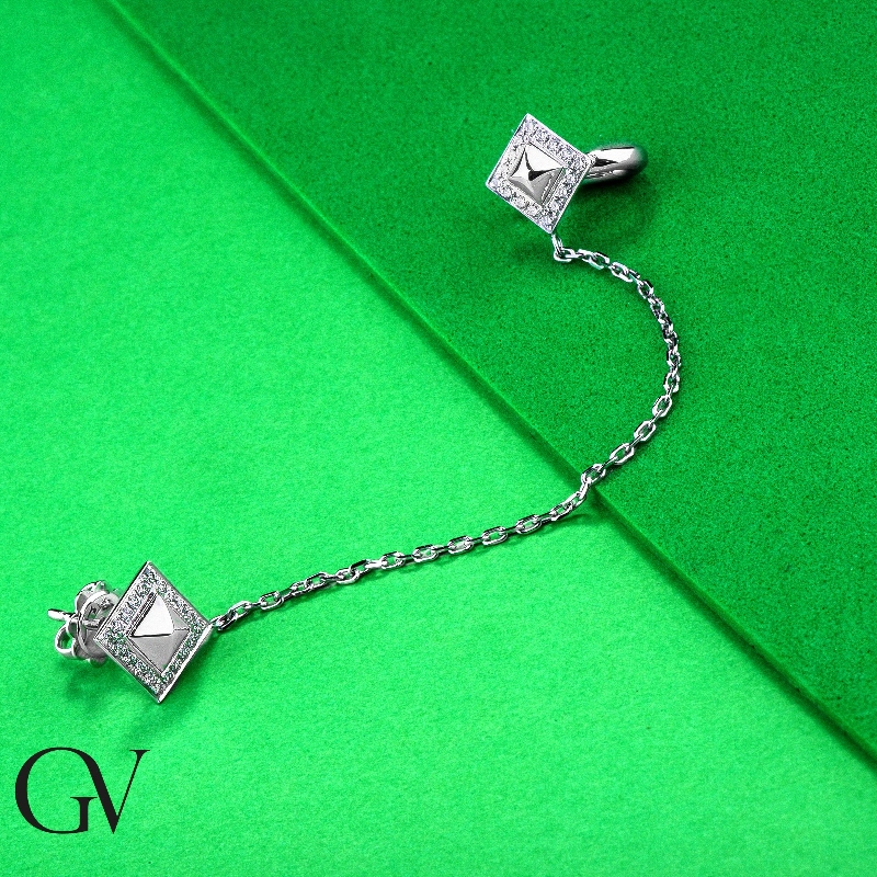 Boucle d'oreille individuelle en or blanc 18 ct avec chaînette et diamants Boucle d'oreille individuelle en or blanc 18 ct avec chaînette et diamants