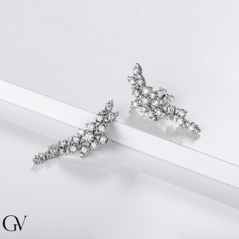 Boucles d’oreilles or blanc 18k avec diamants en cascade