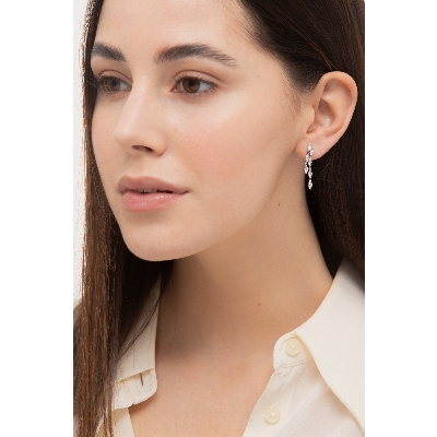 Boucles d'oreilles 2 pendantes en or blanc 18k avec diamants