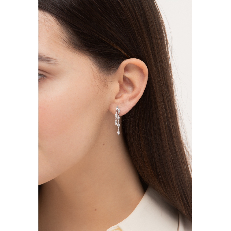 Boucles d'oreilles 2 pendantes en or blanc 18k avec diamants