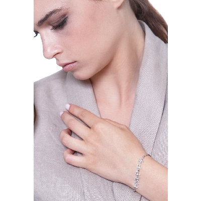 Bracelet personnalisé  HAPPY  en or blanc 750 et diamants 