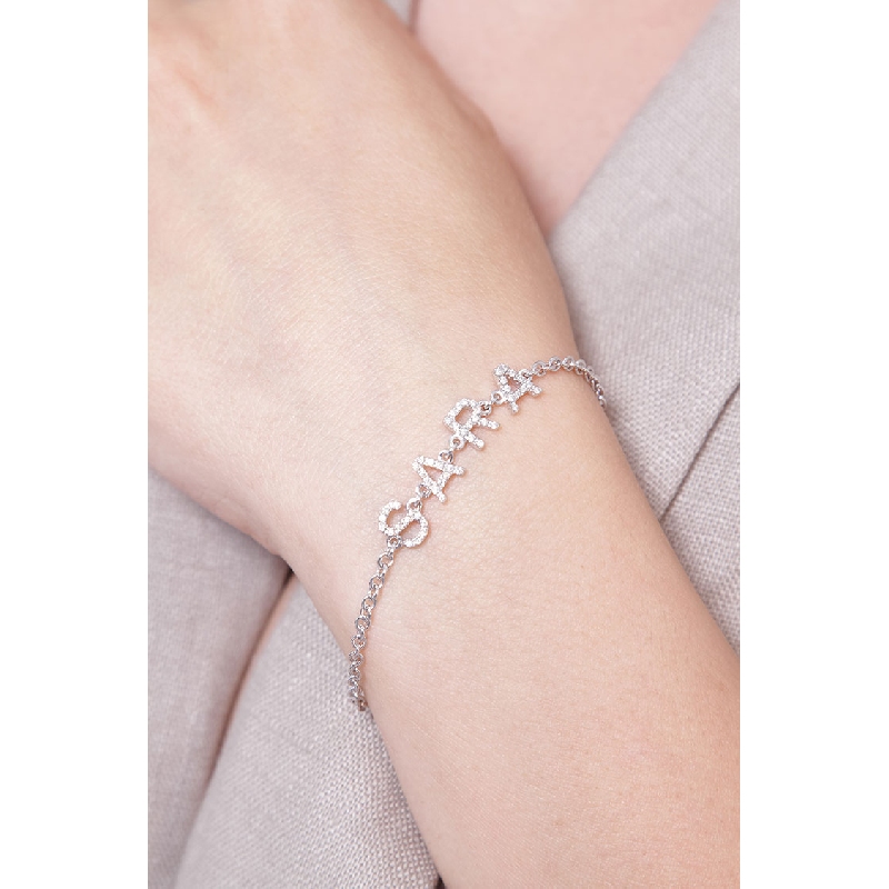Bracelet avec lettres en or blanc 750 et diamants SARA Bracelet avec lettres en or blanc 750 et diamants SARA