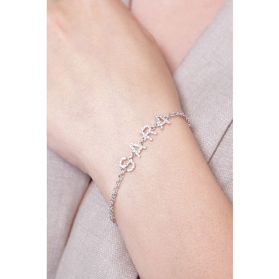 Bracelet avec lettres en or blanc 750 et diamants SARA
