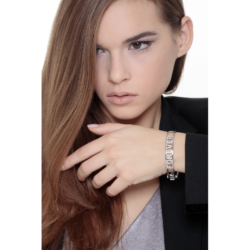Bracelet personnalisé  FOREVER  en or blanc 750 et diamants Bracelet personnalisé  FOREVER  en or blanc 750 et diamants