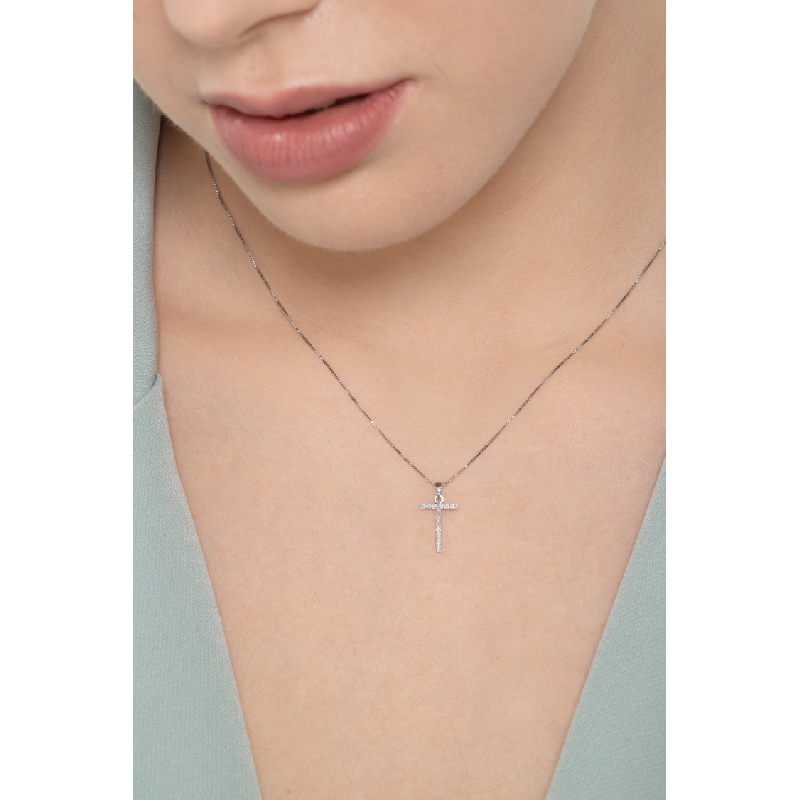 Collier pendentif lettre  T en or blanc 18K et diamants