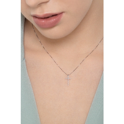 Collier pendentif lettre  T en or blanc 18K et diamants