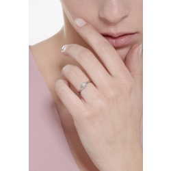 Bague moderne en or blanc 18 carats avec zircon 2