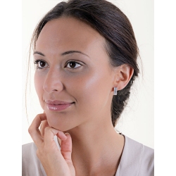 Boucles d’oreilles en or blanc 18k avec trois rangées de zircons 2