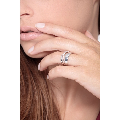 Bague double jonc en or blanc 18k avec diamants
