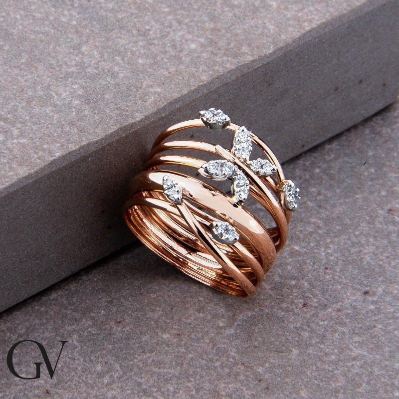 Bague large en or blanc et rose 18k avec diamants Bague large en or blanc et rose 18k avec diamants