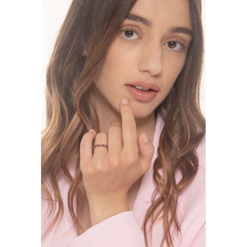 Bague femme en or blanc 18k avec onze rubis