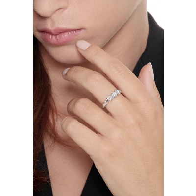 Bague trilogy en or blanc 18k avec anneau torsadé et diamants