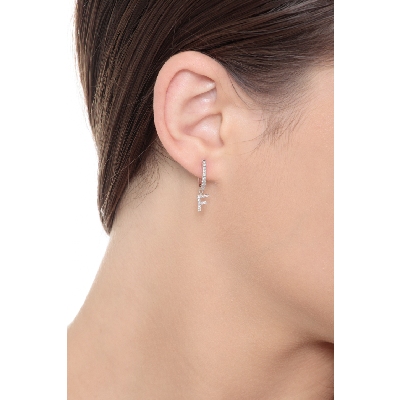 Mono boucle d'oreille en or blanc 18 carats, avec lettre F avec diamants