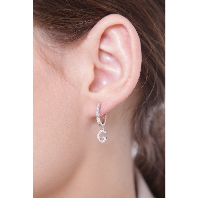 Mono boucle d'oreille en or blanc 18 carats, avec lettre G en diamants