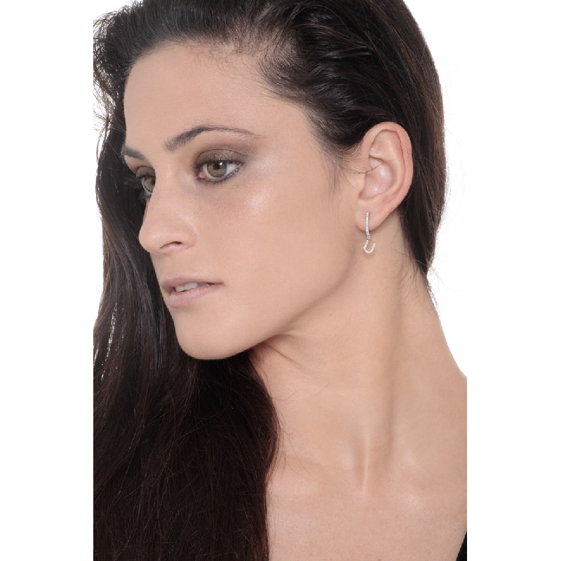 Pendentif lettre  U en or blanc 750 et diamants