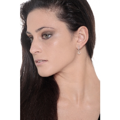 Pendentif lettre  U en or blanc 750 et diamants