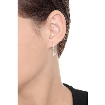 Mono boucle d oreille en or blanc 18 carats, avec la lettre V