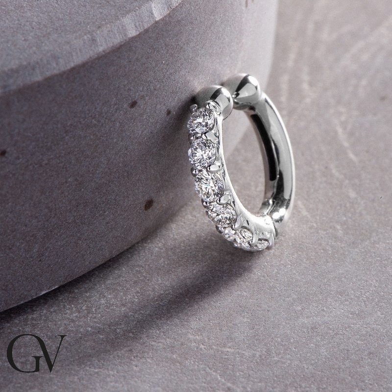 Earcuff en or blanc 18 carats incrustée de diamant ct. 0.30 Earcuff en or blanc 18 carats incrustée de diamant ct. 0.30