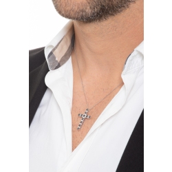 Collier pendentif croix or blanc 18k diamants noirs et blancs 2
