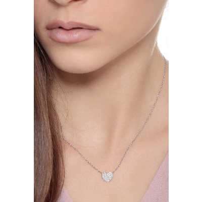 Collier en or blanc 18 carats avec pendentif cœur pavé de diamants