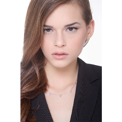 Collier avec neuf pendentifs diamant en forme de goutte or blanc 750