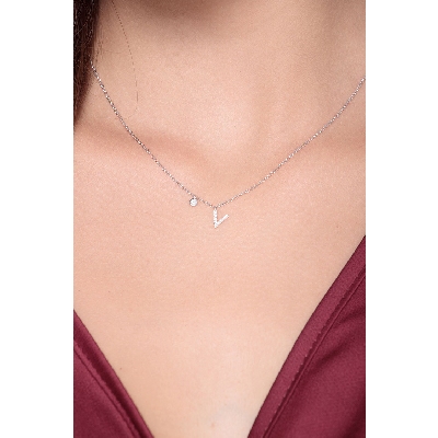 Collier or blanc 18k avec pendentif lettre V serti de diamants 