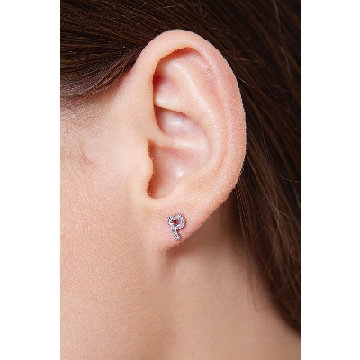 Boucle d'oreille personnalisée lettre P en diamants