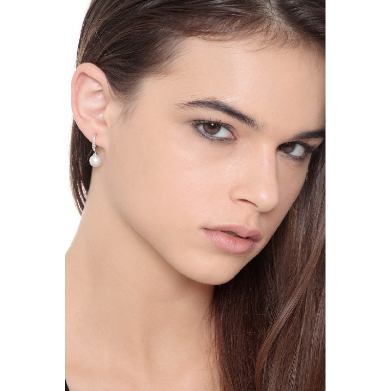 Pendentif en or blanc 18 carats avec perles et diamants