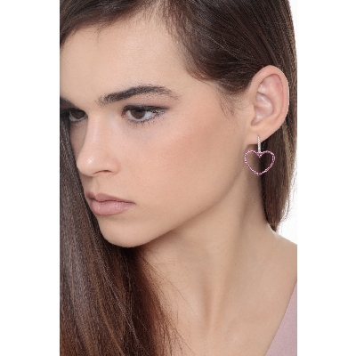 Boucles d'oreilles cœur en or blanc 18k avec rubis et diamants