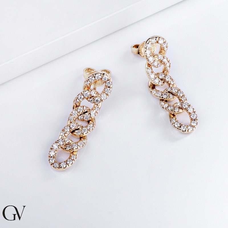 Boucles d'oreilles en or jaune 18k et diamants Boucles d'oreilles en or jaune 18k et diamants
