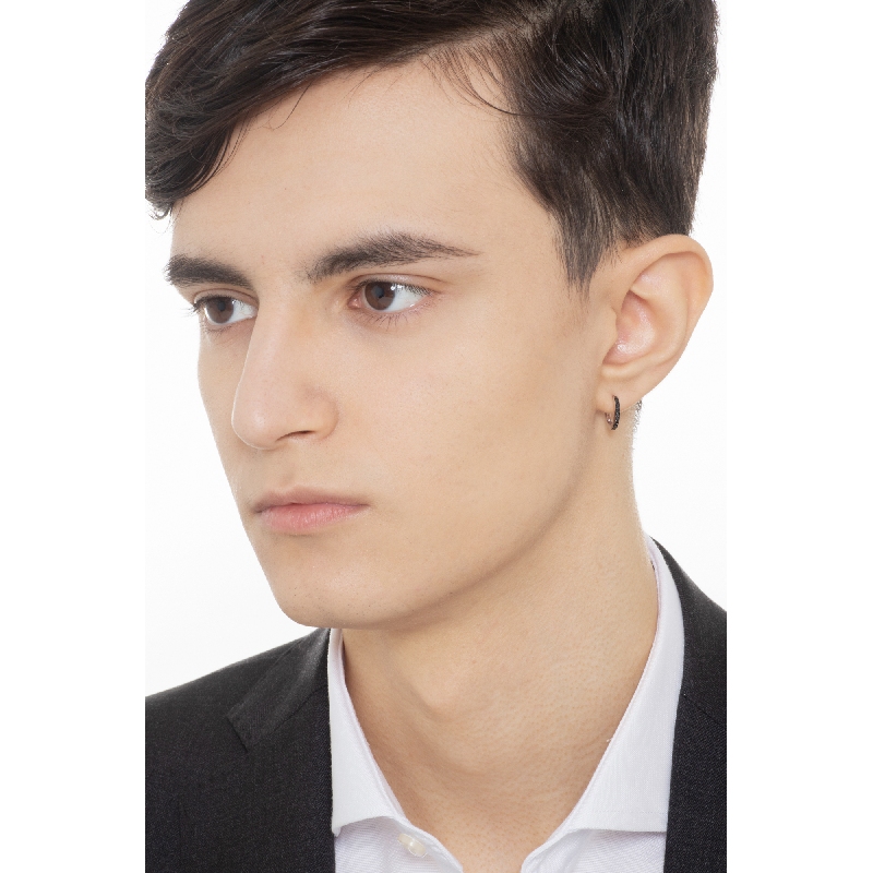 Mono Créole en or blanc 18k avec diamants noirs Mono Créole en or blanc 18k avec diamants noirs