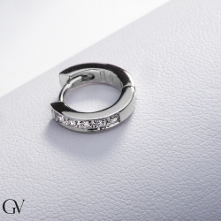 Créole unique avec diamants en or blanc 18 carats  2