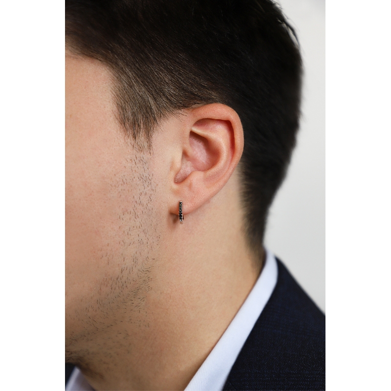 Mono boucle d'oreille créoles en or blanc 18 k et diamants noirs Mono boucle d'oreille créoles en or blanc 18 k et diamants noirs