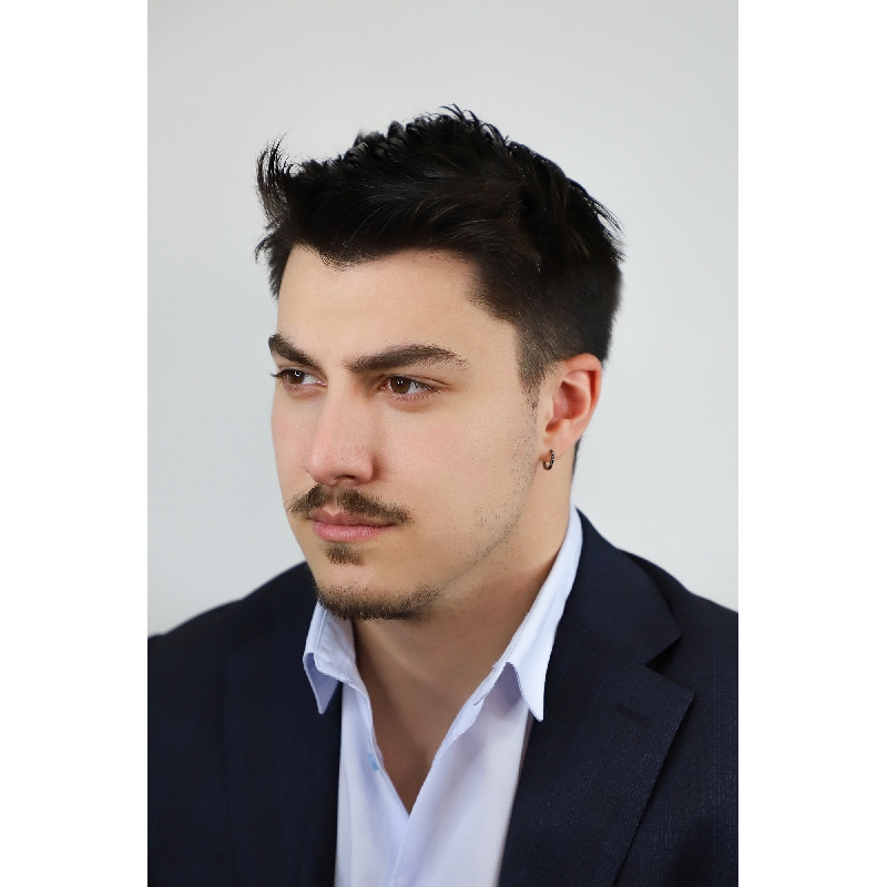 Créole mono homme en or blanc 18 carats avec diamants noirs Créole mono homme en or blanc 18 carats avec diamants noirs