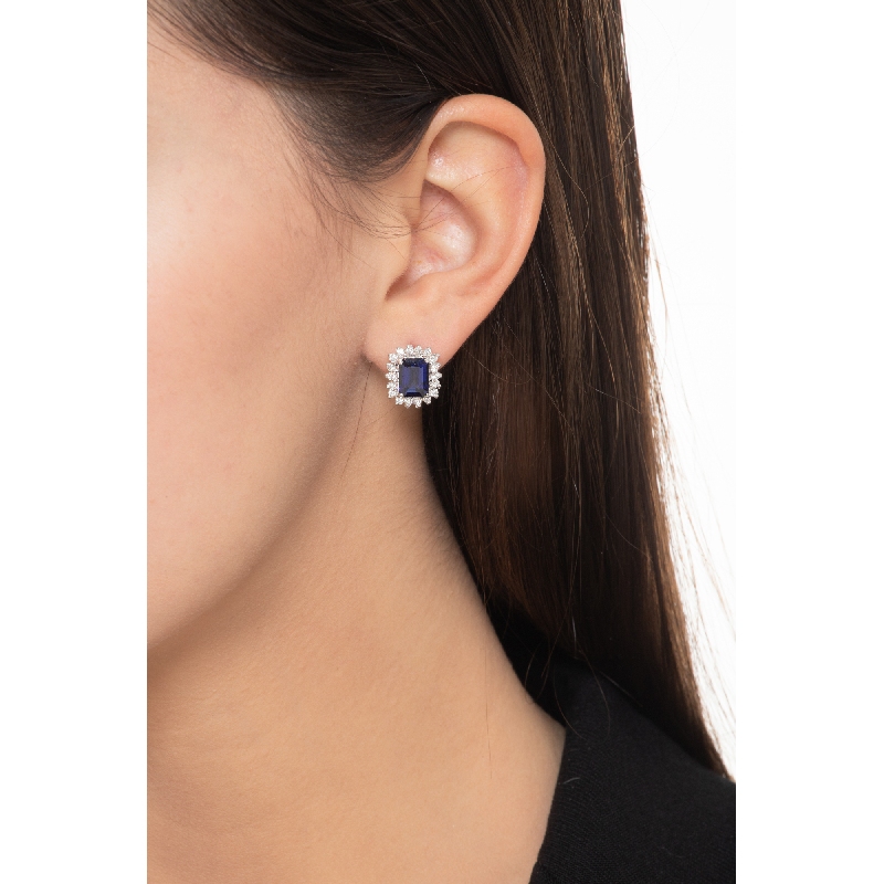 Boucles d'Oreilles en Or Blanc 18k avec Saphirs Bleus Rectangulaires et Diamants Boucles d'Oreilles en Or Blanc 18k avec Saphirs Bleus Rectangulaires et Diamants