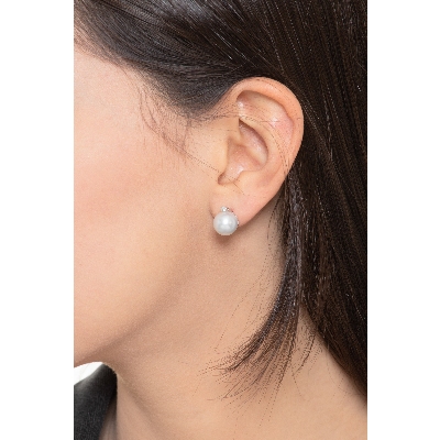 Boucles d'oreilles en or blanc 18k avec perles et diamants