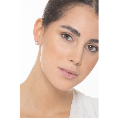 Boucles d’oreilles en or blanc 18k avec perles et diamants