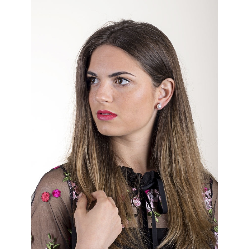 Boucles d’oreilles en or blanc 750 avec perles et diamants Boucles d’oreilles en or blanc 750 avec perles et diamants