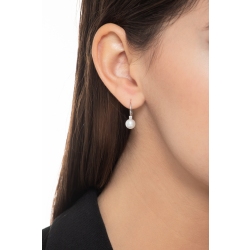 Boucles d’oreilles en or blanc 18k avec perle et diamants 2